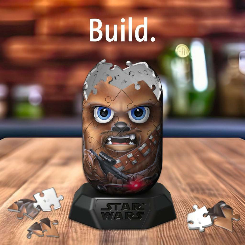 Chewbacca 3D puzzel half opgebouwd op houten tafel – Ravensburger Hylkies
